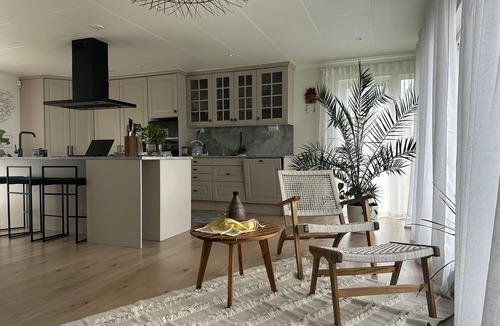 Halanda Villa | Captivating 3-bed Villa in Halanda With Lake View