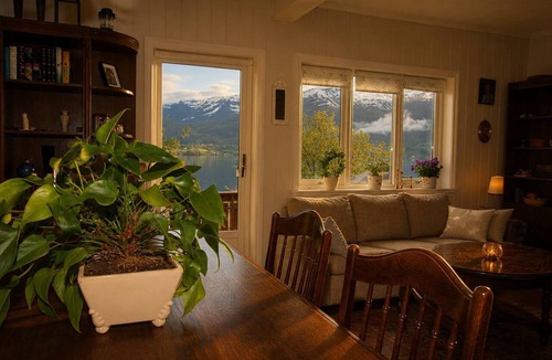 Sandane Bed & Breakfast | Casa Hauge B&B Family Room