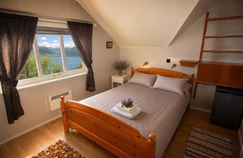 Sandane House | Casa Hauge BB Fjordview Room