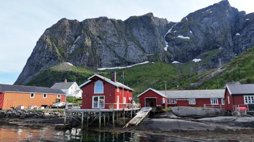 Moskenes House | CaspAra authentic Rorbu best view in Reine Lofoten
