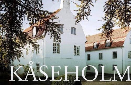 Tomelilla Apartment | Castle Apartment in Österlen - The Thott Suite