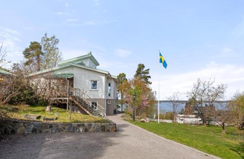 Kummelnas Villa | Cat-Friendly Archipelago Villa