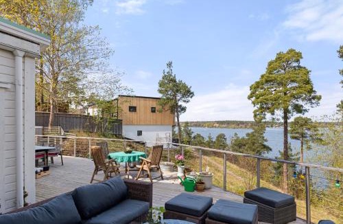 Kummelnas Villa | Cat-Friendly Archipelago Villa