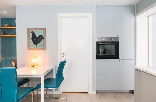 Trondheim City Centre Apartment | Cathedral & Square - City Centre - Sleeps 4 - WiFi