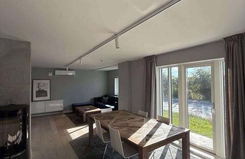 Haugesund Apartment | Central 2-Bedroom Apartment Free Parking & Wifi