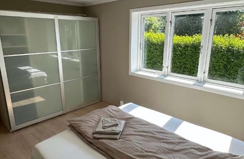 Haugesund Apartment | Central 2-Bedroom Apartment with Free Parking