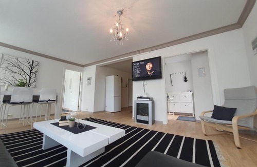 Stavanger Apartment | Central 4bedrooms Apartment Nr 6 -BnB Stavanger by BERTI