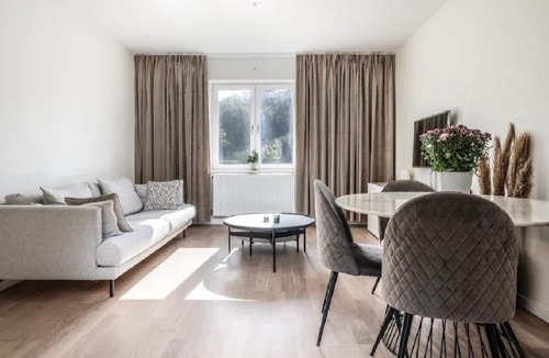Appelviken Apartment | Central apartment 5min drive to the Airport.