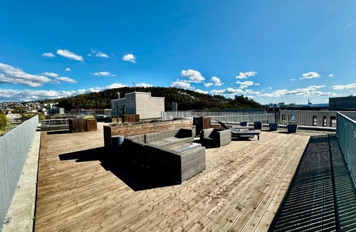 Gamle Oslo Apartment | Central by Oslo S and Opera Balcony and Morning Sun