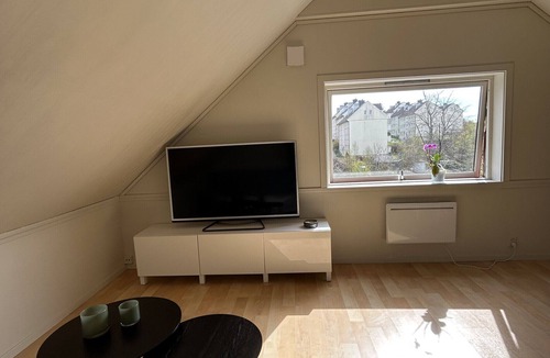 Arstad Apartment | Central loft with parking in Bergen