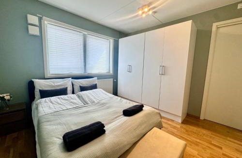 Gronland Apartment | Central Oslo Executive 2-Bedroom Apartment lift Street Parking 8 guests