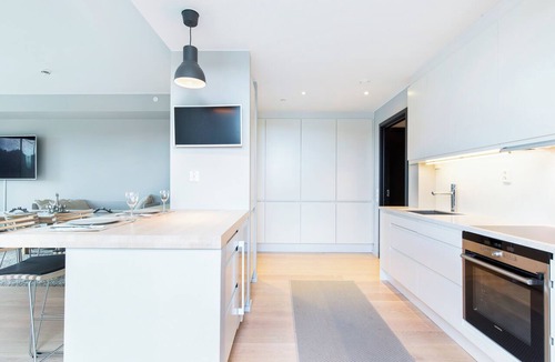 Bjørvika Apartment | Central Penthouse on 19th Floor with Amazing View