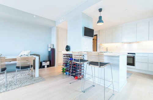 Bjørvika Apartment | Central Penthouse on 19th Floor with Amazing View