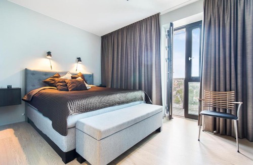 Bjørvika Apartment | Central Penthouse on 19th Floor with Amazing View