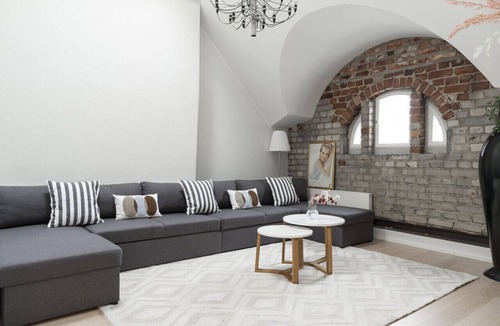 Etu-Toolo Apartment | Central penthouse w/sauna & jacuzzi for 11 people