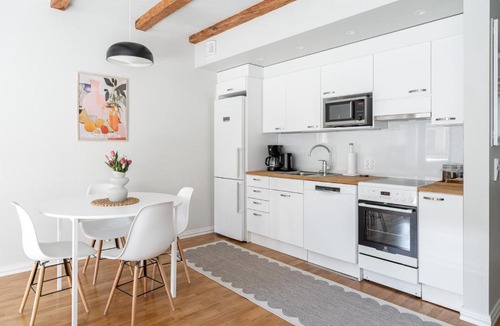 Tampere Apartment | Central Square Studio with Free Parking