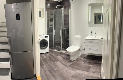 Spanga - Tensta Apartment | Centrala Gäststugan