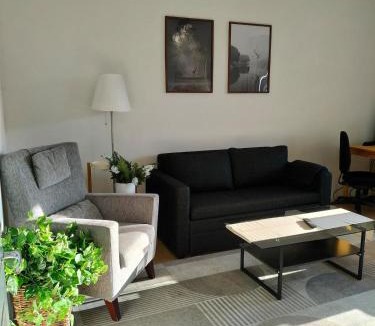 Tapiola Apartment | Centrally-located apartment next to shopping center & Metro