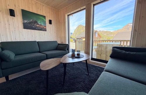 Sørvagen Ski Chalet | Chalet Glåpen