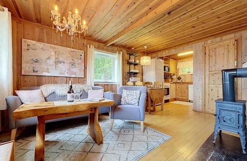 Balestrand Ski Chalet | Chalet Målsnes by Interhome
