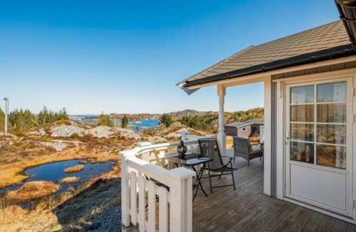 Hitra House | Chalet With Views Of Skerries On Hitra