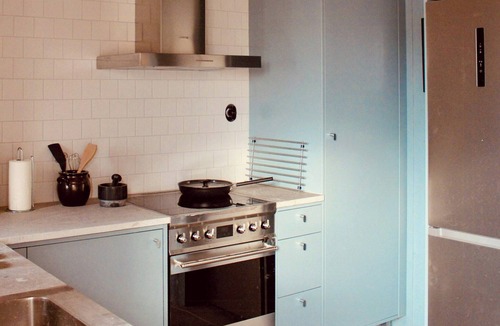 Burgsvik Apartment | Charmig flat in restored stone barn close to sea