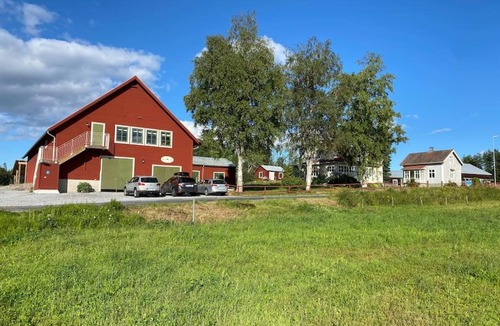 Kopparnas House | Charmig stuga på bondgård