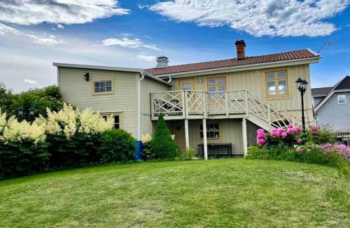 Eskilstuna Apartment | Charmigt sekelskifteshus med närhet till det mesta