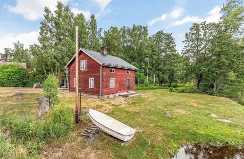 Norrsundet House | Charming 1920s house on the beach