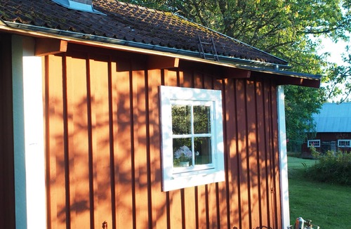 Vetlanda Municipality Cottage | Charming 19th-century village, alone located in the forest with its own jetty, boat and sauna