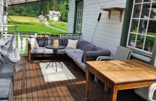 Hjelle House | Charming 3-bedroom house in beautiful Stryn, perfect for relaxing stays