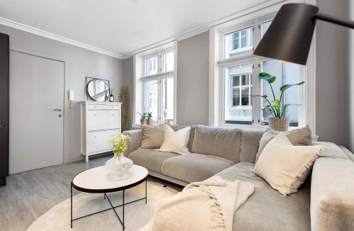 Engen Apartment | Charming Apartment, Walk to Everything in Bergen