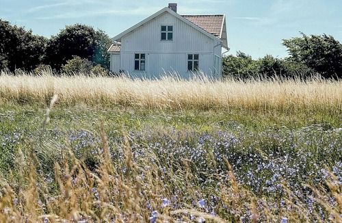 Vastra Gotaland County House | Charming archipelago holiday home on Kalvö