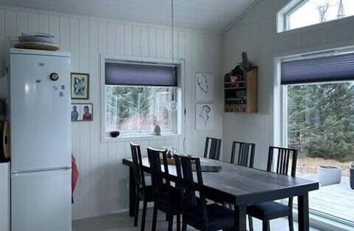 Gulen House | Charming cabin with archipelago views in Sogn