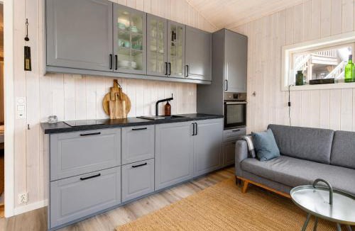 Kamben House | Charming cabin with a view