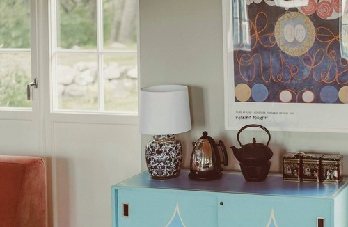 Lervik House | Charming coastal house with yoga studio and stream