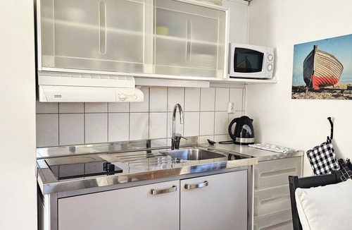 Ellos House | Charming cottage by the sea in Ellös | SE09184