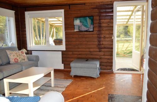 Ockelbo House | Charming cottage in tranquil village setting