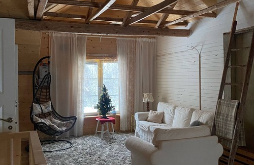 Bergsjo House | Charming country house on the edge of the forest in picturesque village.