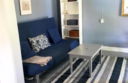 Katthammarsvik Ski Chalet | Charming Countryside Cottage at Katthamra Gård