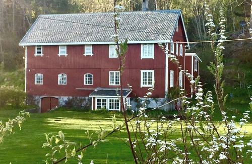 Kristiansund House | Charming farmhouse from 1919 near Kristiansund