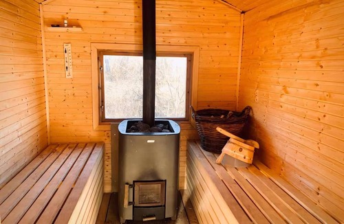 Hindas House | Charming holiday home near the lake