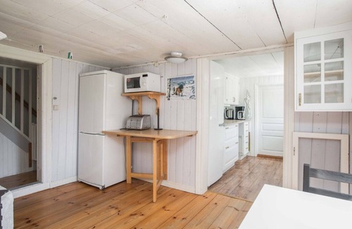 Johanneshov House | Charming house with beach,jetty,sauna,boatsn9 km from Gränna and Lake Vättern
