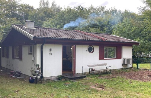 Sosdala House | Charming Lake Cottage with Sauna