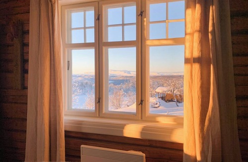 Al Municipality House | Charming Log Cabin with modern luxury