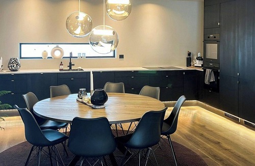 Grimstad House | Charming & modern cabin, close to Grimstad