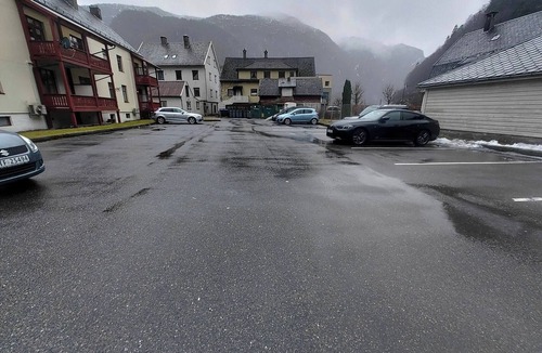 Vaksdal Municipality Apartment | Charming Renovated Flat in Scenic Dale, Vaksdal