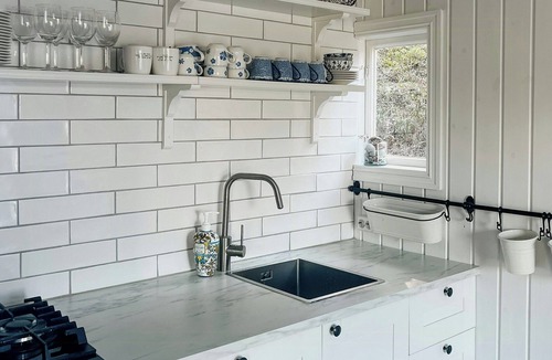 Jomfruland House | Charming sea cabin on Fluer by Kragerø