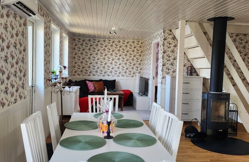 Ljungbyhed House | Charming Sjöhuset with lake plot, lake view and Söderåsen