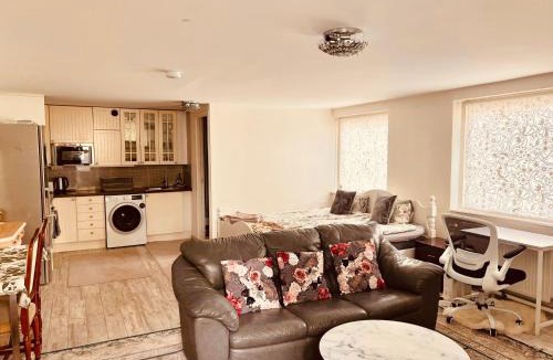 Sollentuna Apartment | Charming Studio Flat In Sollentuna, Stockholm